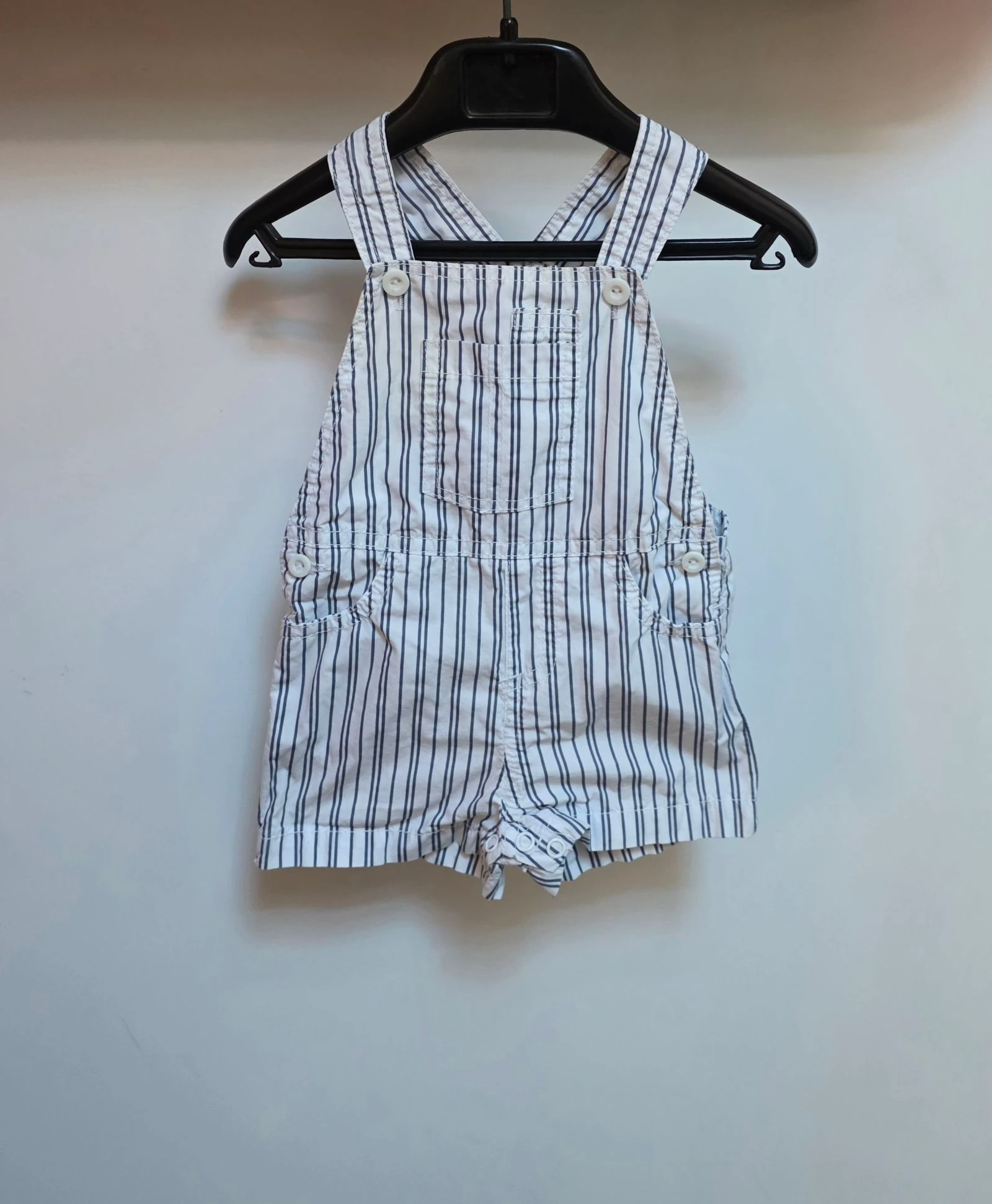 Salopette courte rayée blanc et bleu marine Taille 3 mois